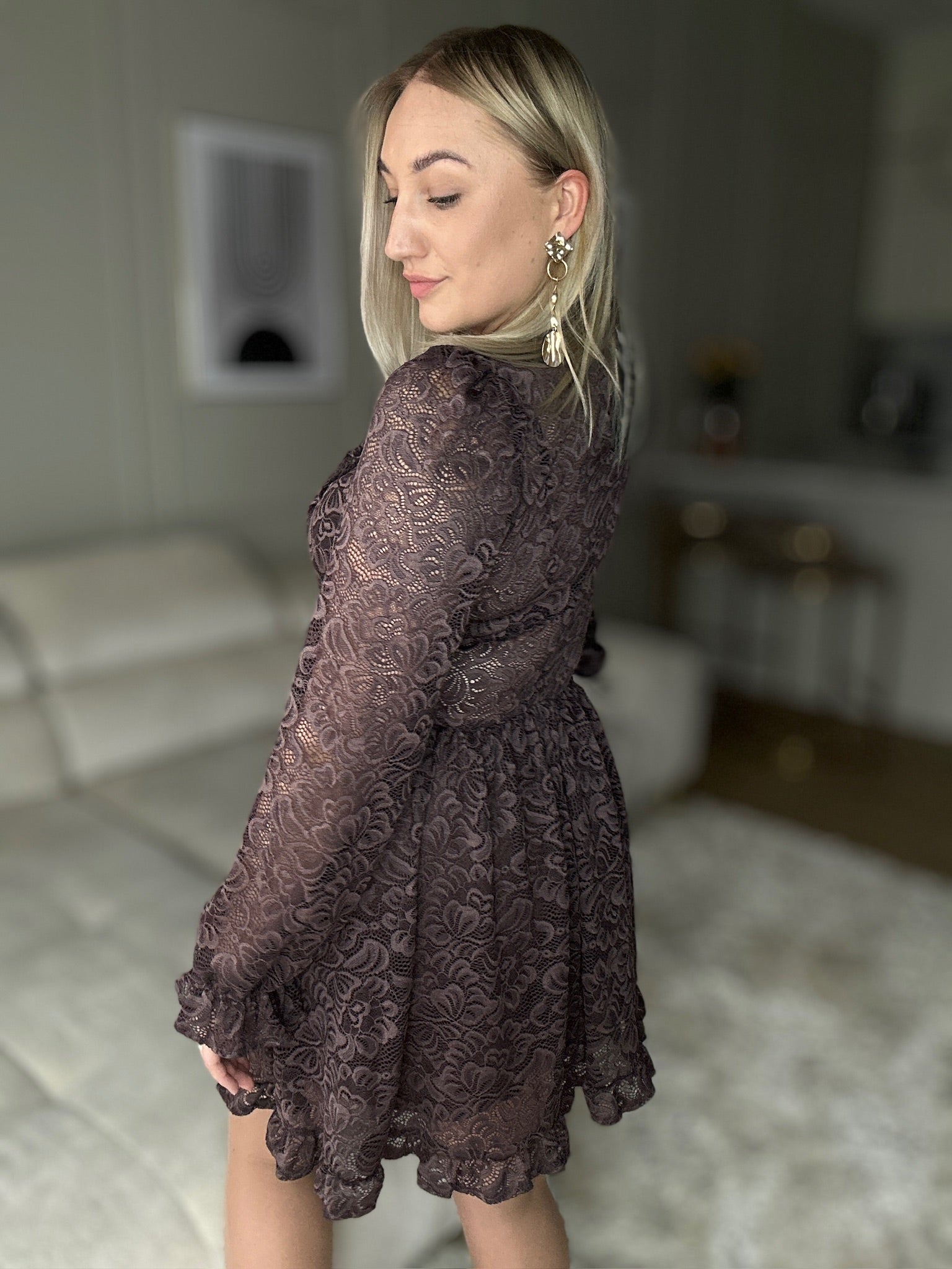 Sukienka koronkowa POLSKA PRODUKCJA - czekolada