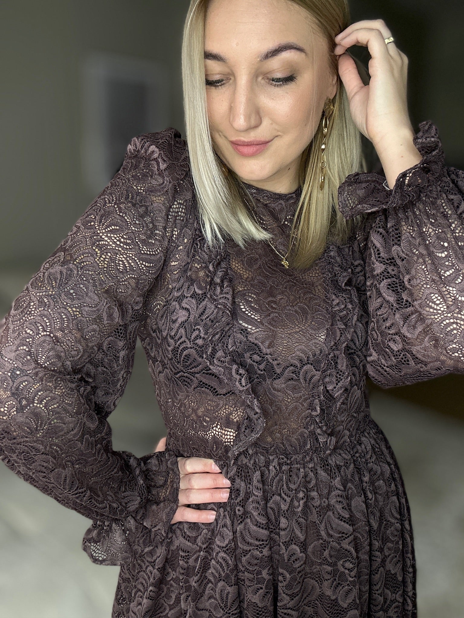 Sukienka koronkowa POLSKA PRODUKCJA - czekolada